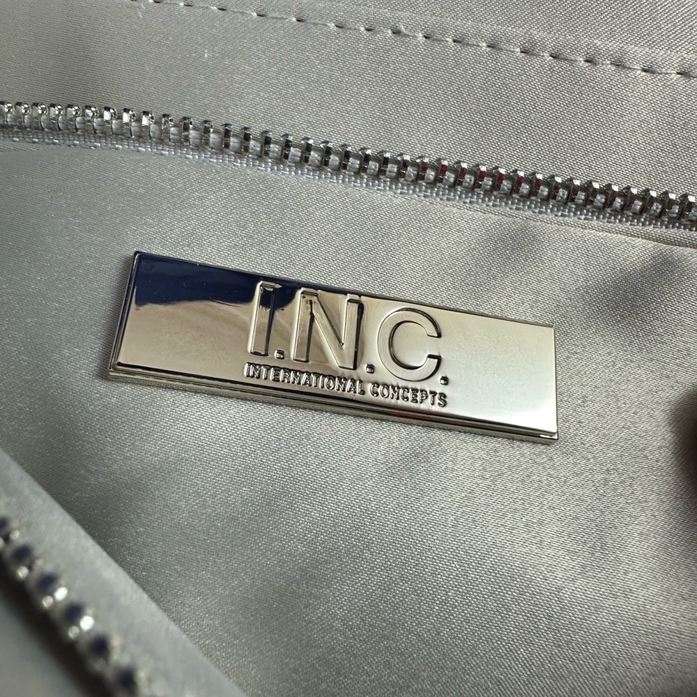 I.n.c. International Concepts Mesh East West Baguette Bag Silver NWT. - Picture 4 of 6